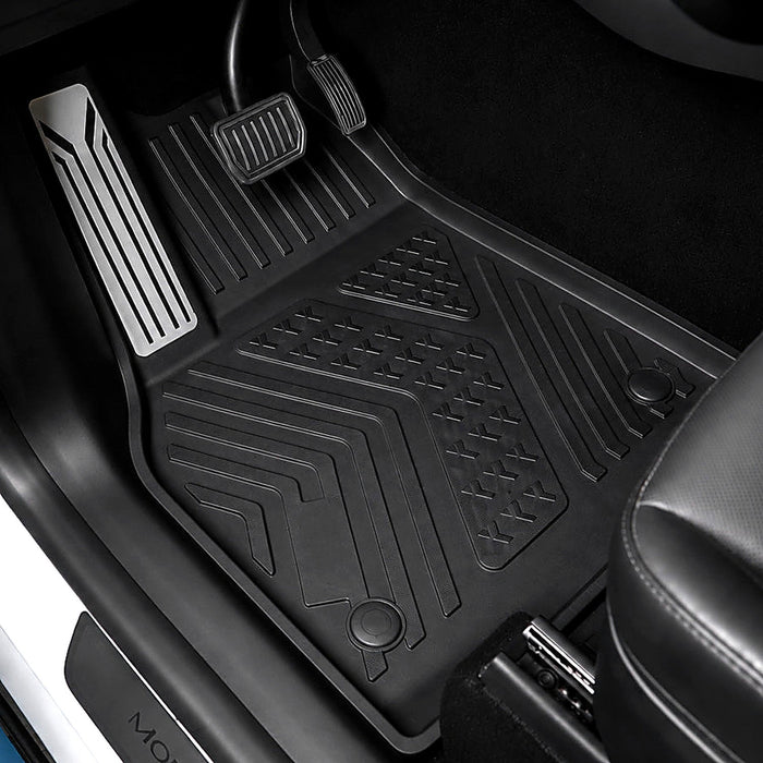 Integrated metal footrest